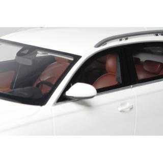 AUDI C7 ALL ROAD IBIS WHITE 2015 OttO mobile 1:18 Resinemodell (Türen, Motorhaube... nicht zu öffnen!)